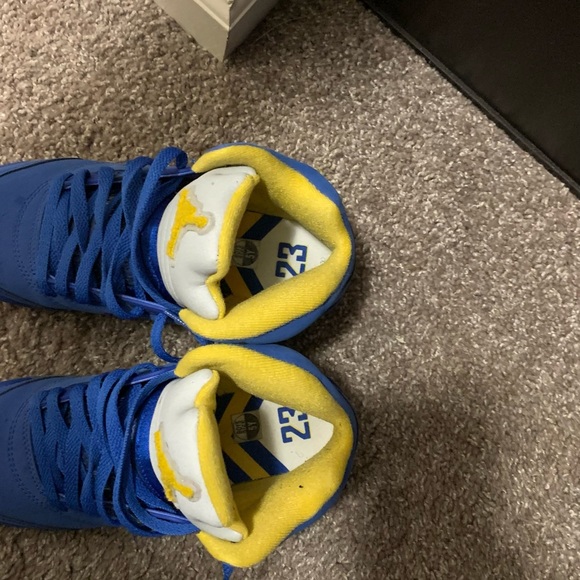Air Jordan 5 Retro 'Laney' 2019 - Picture 2 of 7